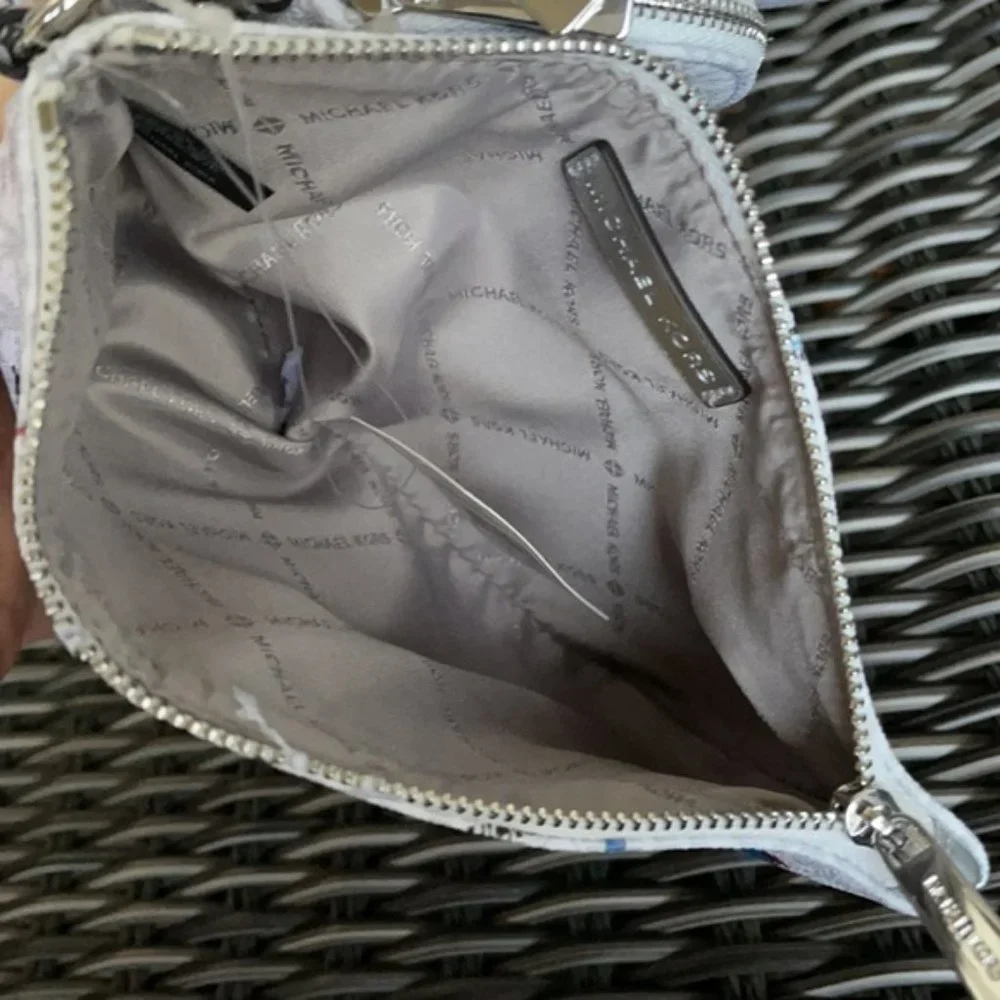 Michael Kors Jet Set Girls Wristlet Trio - Picture 8 of 15